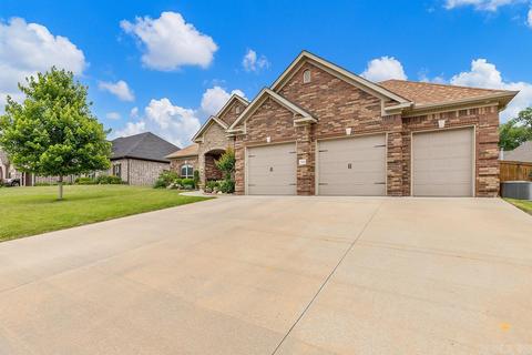 2144 Avondale Dr, Benton, AR 72019 photo 2