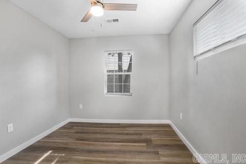 526 Spruce St, Conway, AR 72032 photo 17