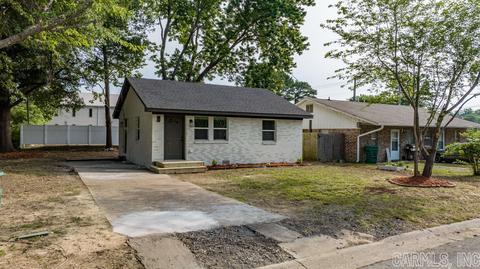 526 Spruce St, Conway, AR 72032 photo 4