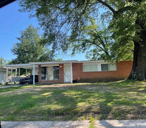 3304 Tulip St, Pine Bluff, AR 71603 photo 1