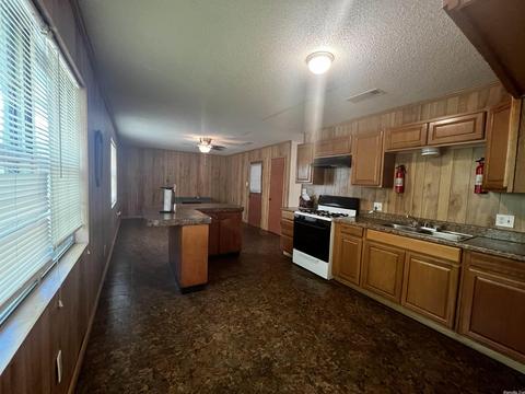 1203 S Dakota St, Pine Bluff, AR 71601 photo 8