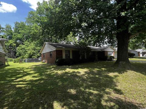 1203 S Dakota St, Pine Bluff, AR 71601 photo 2
