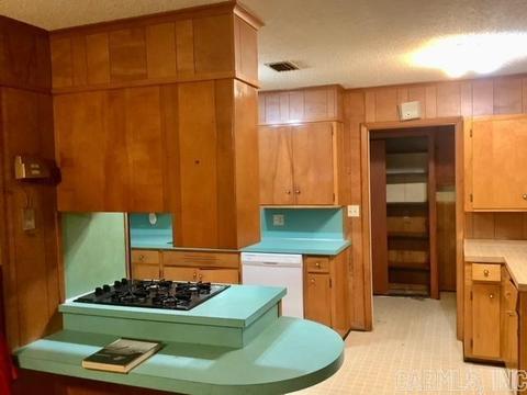 1909 Collegiate Cir, Pine Bluff, AR 71601 photo 8