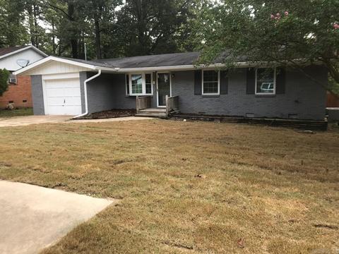 1015 Edgehill Dr, Benton, AR 72015 photo 1