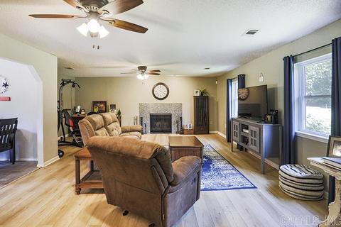 433 Joyce Dr, Benton, AR 72019 photo 4