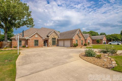 1130 Raymond, Conway, AR 72034 photo 1
