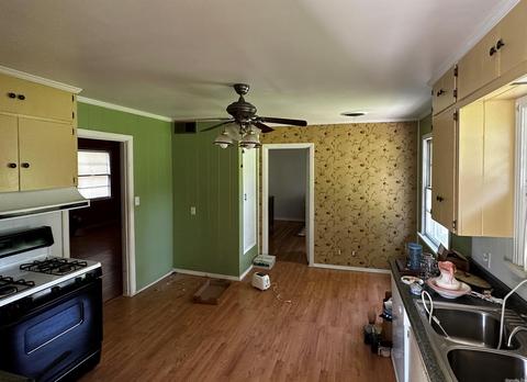 604 Clio St, Warren, AR 71671 photo 4