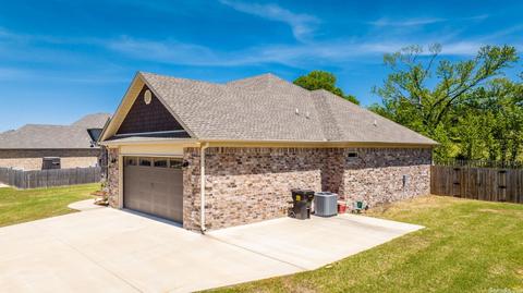215 Mayberry Dr, Cabot, AR 72023 photo 4