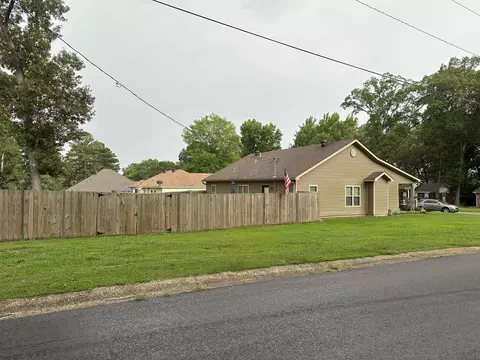 703 Edgemoor Ter, Benton, AR 72019 photo 2