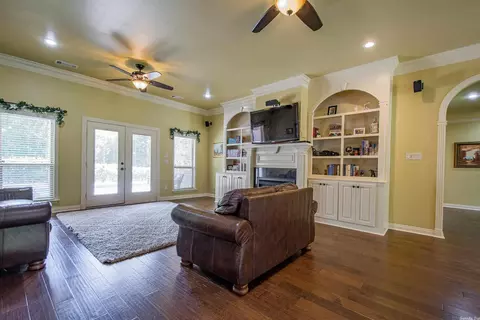 135 May Wood, Ward, AR 72176 photo 10