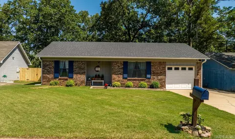 7 Oak Forest Loop, Maumelle, AR 72113 photo 2
