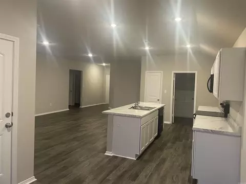 204 Sofia Dr, Maumelle, AR 72113 photo 3