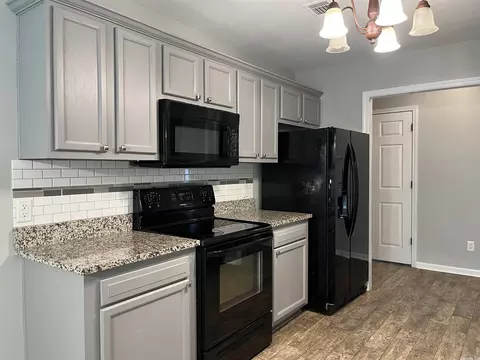 349 Meadowcreek, Haskell, AR 72015 photo 2