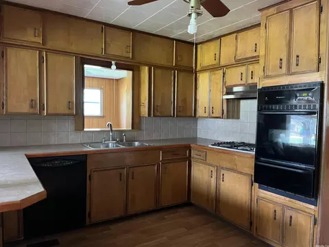 704 W Elm St, Haskell, AR 72015 photo 8