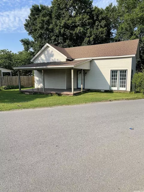 101 W College, Beebe, AR 72012 photo 1