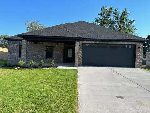 113 Grant Dr, Bryant, AR 72022 photo 1