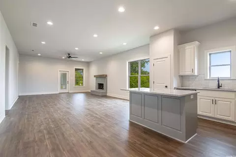 2513 Kara Ln, Bryant, AR 72019 photo 2