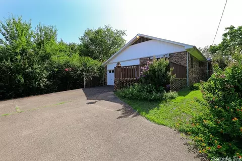 405 E Maple, Benton, AR 72015 photo 2