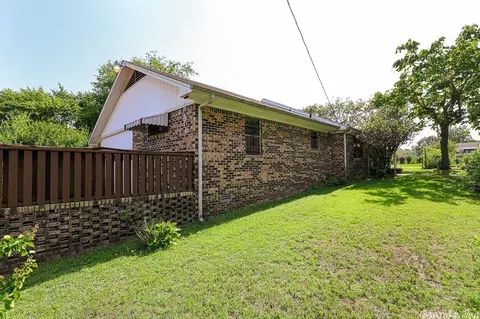 405 E Maple, Benton, AR 72015 photo 3