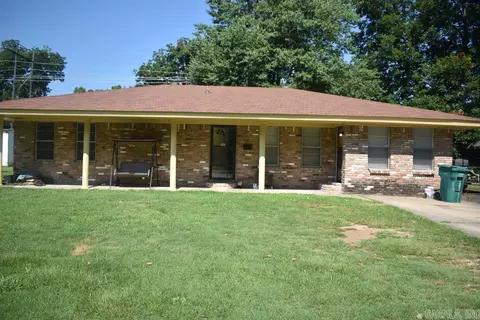 1302 Brentwood, Pine Bluff, AR 71601 photo 1