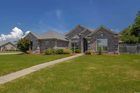400 Grant Dr, Bryant, AR 72022 photo 1