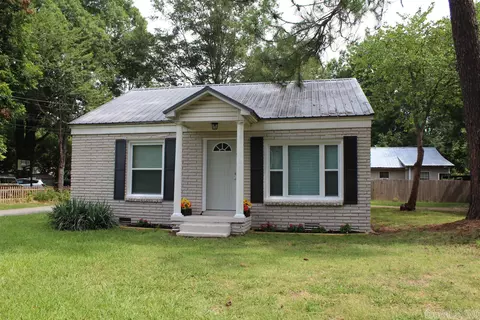 514 W Center St, Beebe, AR 72012 photo 1