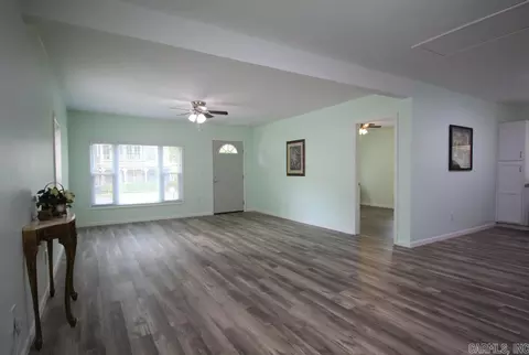 514 W Center St, Beebe, AR 72012 photo 9