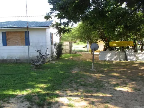 206 E Spring St, Ola, AR 72853 photo 2
