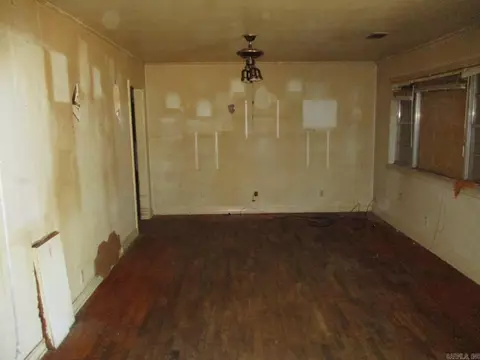 206 E Spring St, Ola, AR 72853 photo 4