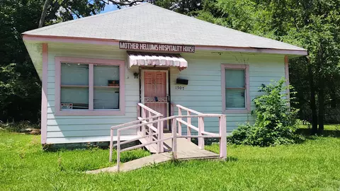 1907 W 13th Ave, Pine Bluff, AR 71603 photo 1