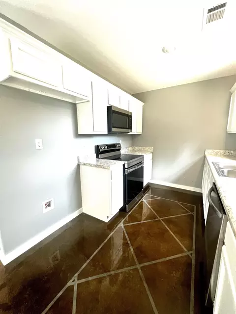 232 Iris St, Haskell, AR 72015 photo 12