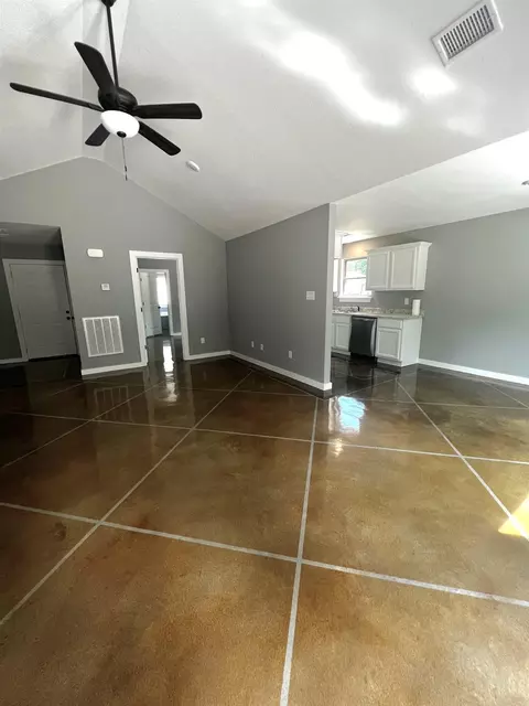 232 Iris St, Haskell, AR 72015 photo 8