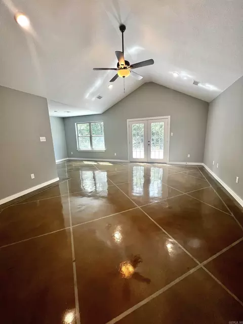 232 Iris St, Haskell, AR 72015 photo 4