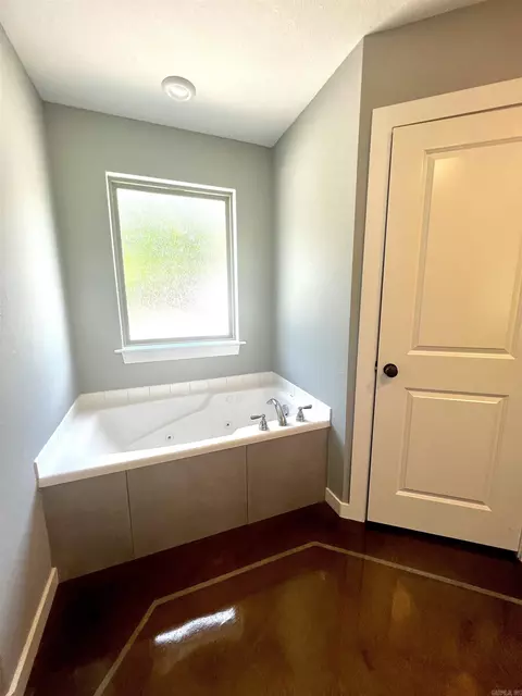 232 Iris St, Haskell, AR 72015 photo 24
