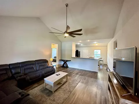 6437 Amalie Dr, Alexander, AR 72002 photo 2