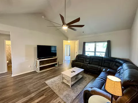 6437 Amalie Dr, Alexander, AR 72002 photo 3