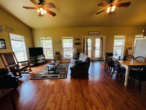 52 E Valley Dr, Hardy, AR 72542 photo 6