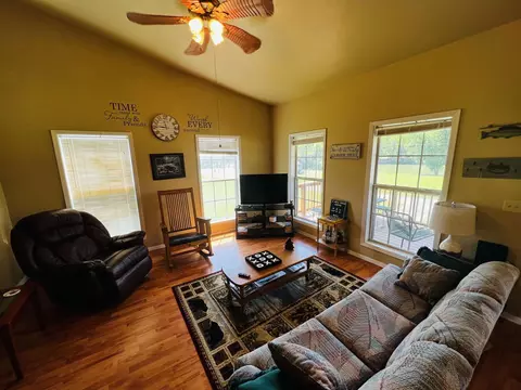52 E Valley Dr, Hardy, AR 72542 photo 7