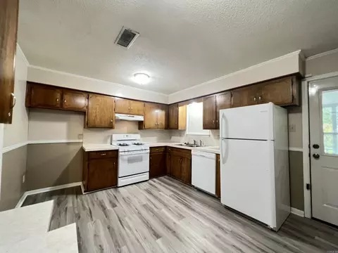 100 Harold, Jacksonville, AR 72076 photo 9