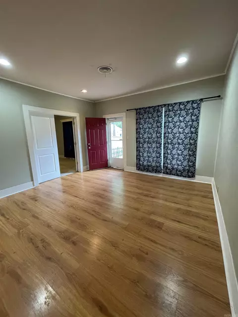 513 W Center St, Beebe, AR 72012 photo 8