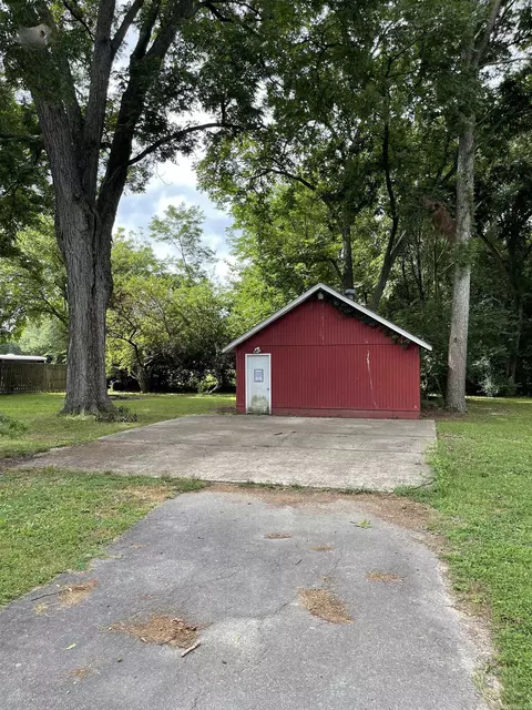 513 W Center St, Beebe, AR 72012 photo 5