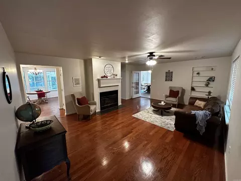 2736 Beechnut Dr, Pine Bluff, AR 71603 photo 2