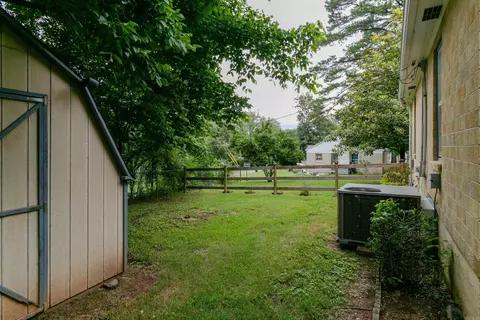 254 Pine St, Clinton, AR 72031 photo 41