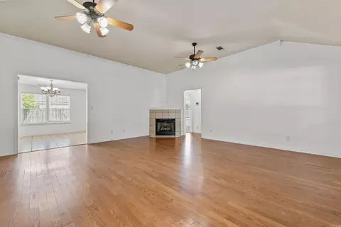 2406 Shadowcreek Dr, Bryant, AR 72022 photo 2