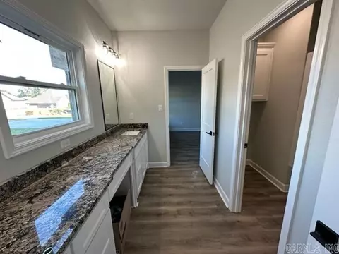 2111 Sable Oaks Cir, Bryant, AR 72022 photo 14