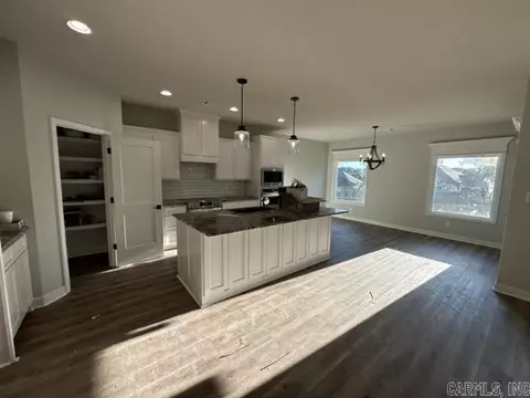 2111 Sable Oaks Cir, Bryant, AR 72022 photo 9