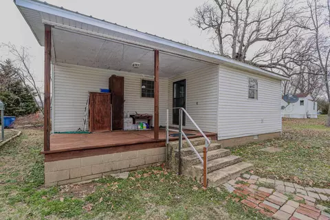 Exterior - 211 Mcnabb, Rector, AR 72461 photo 8 of 10