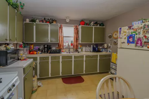 Kitchen - 211 Mcnabb, Rector, AR 72461 photo 1 of 2