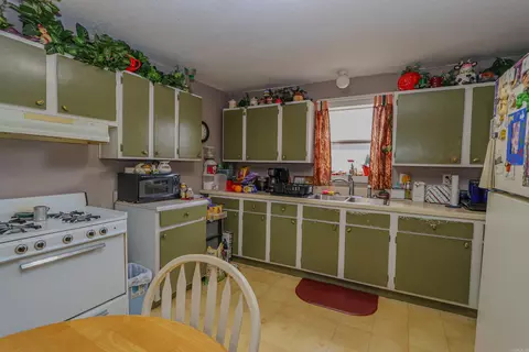 Kitchen - 211 Mcnabb, Rector, AR 72461 photo 2 of 2