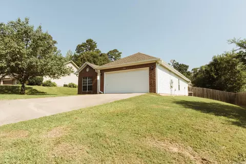 1324 Hickory Crest Dr, Benton, AR 72015 photo 2
